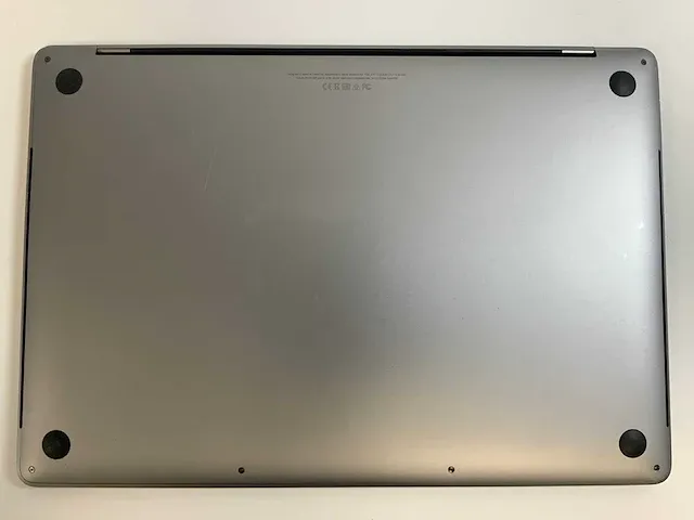 Apple macbook pro 15.4”, core(tm) i7 7th gen, 16 gb ram, 251 gb nvme, amd radeon pro 555 2 gb laptop - afbeelding 6 van  6