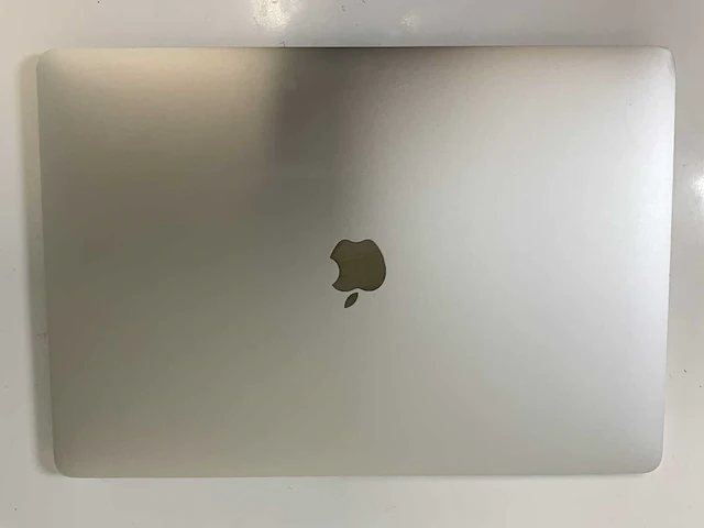 Apple macbook pro 15.4”, core(tm) i7 8th gen, 16 gb ram, 251 gb nvme, amd radeon rx pro 555x 4 gb laptop - afbeelding 9 van  13