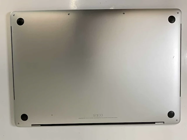 Apple macbook pro 15.4”, core(tm) i7 8th gen, 16 gb ram, 251 gb nvme, amd radeon rx pro 555x 4 gb laptop - afbeelding 10 van  13