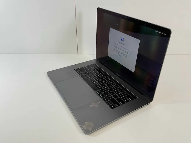 Apple macbook pro 15,4”, core(tm) i7 8th gen, 32 gb ram, 250 gb nvme, amd radeon pro 555x 4 gb laptop - afbeelding 2 van  6