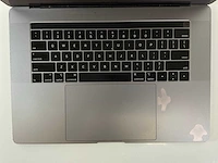 Apple macbook pro 15,4”, core(tm) i7 8th gen, 32 gb ram, 250 gb nvme, amd radeon pro 555x 4 gb laptop - afbeelding 3 van  6