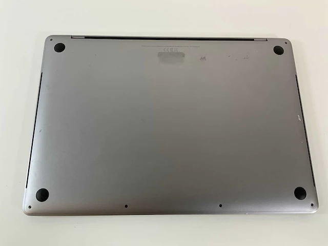 Apple macbook pro 15,4”, core(tm) i7 8th gen, 32 gb ram, 250 gb nvme, amd radeon pro 560x 4 gb laptop - afbeelding 6 van  8