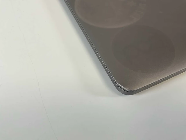 Apple macbook pro 15,4”, core(tm) i7 8th gen, 32 gb ram, 250 gb nvme, amd radeon pro 560x 4 gb laptop - afbeelding 8 van  8