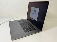 Apple macbook pro 15.4”, core(tm) i7 8th gen, 32 gb ram, 251 gb nvme, amd radeon pro 555x 4 gb laptop - afbeelding 3 van  7