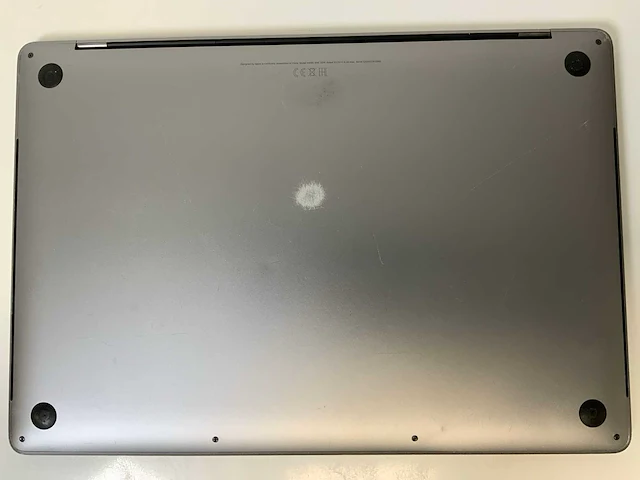 Apple macbook pro 15.4”, core(tm) i7 8th gen, 32 gb ram, 251 gb nvme, amd radeon pro 555x 4 gb laptop - afbeelding 6 van  7