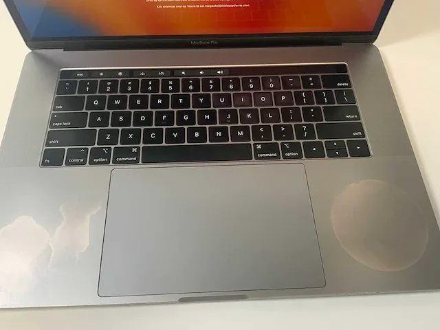 Apple macbook pro 15.4”, core(tm) i7 8th gen, 32 gb ram, 251 gb nvme, amd radeon pro 555x laptop - afbeelding 4 van  6