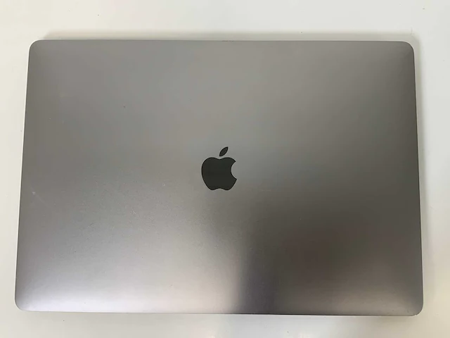 Apple macbook pro 15.4”, core(tm) i7 8th gen, 32 gb ram, 251 gb nvme, amd radeon rx pro 555x 4 gb laptop - afbeelding 5 van  7
