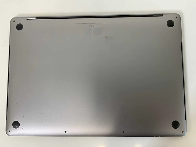 Apple macbook pro 15.4”, core(tm) i7 8th gen, 32 gb ram, 251 gb nvme, amd radeon rx pro 555x 4 gb laptop - afbeelding 6 van  7
