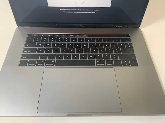Apple macbook pro 15.4”, core(tm) i7 8th gen, 32 gb ram, 251 gb nvme laptop - afbeelding 4 van  6