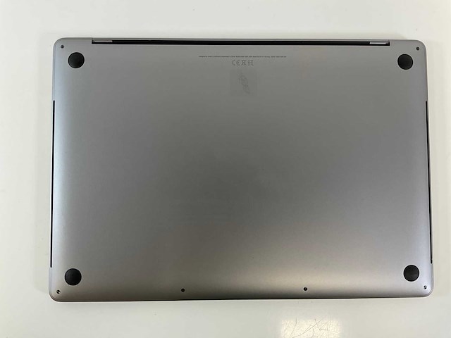 Apple macbook pro 15,4”, core(tm) i7 9th gen, 16 gb ram, 251 gb nvme, amd radeon pro 560x 4 gb laptop - afbeelding 6 van  7