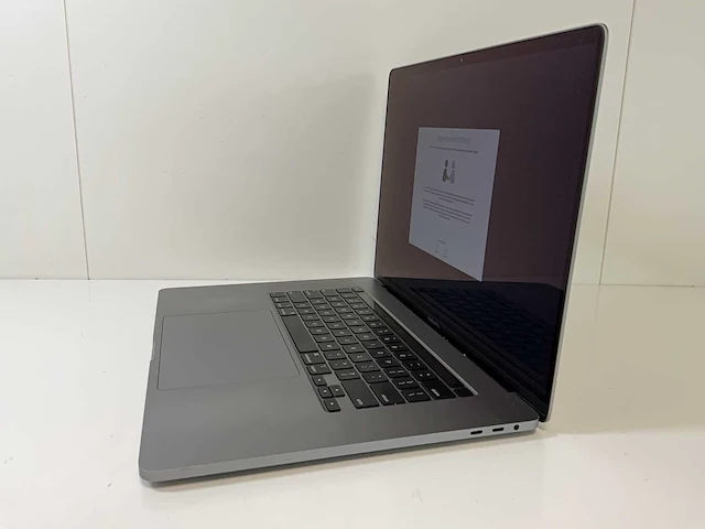 Apple macbook pro 15.4”, core(tm) i7 9th gen, 16 gb ram, 500 gb nvme, amd radeon rx pro 5500m 4 gb laptop - afbeelding 3 van  7