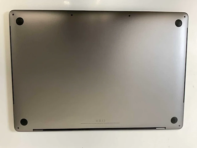 Apple macbook pro 15.4”, core(tm) i7 9th gen, 32 gb ram, 1 tb nvme, amd radeon pro 5300m 4 gb laptop - afbeelding 6 van  7