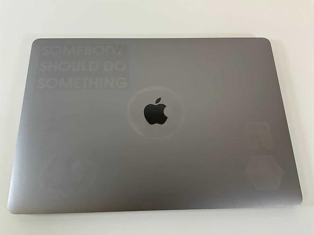 Apple macbook pro 15,4”, core(tm) i7 9th gen, 32 gb ram, 250 gb nvme, amd radeon pro 555x 4 gb laptop - afbeelding 5 van  7