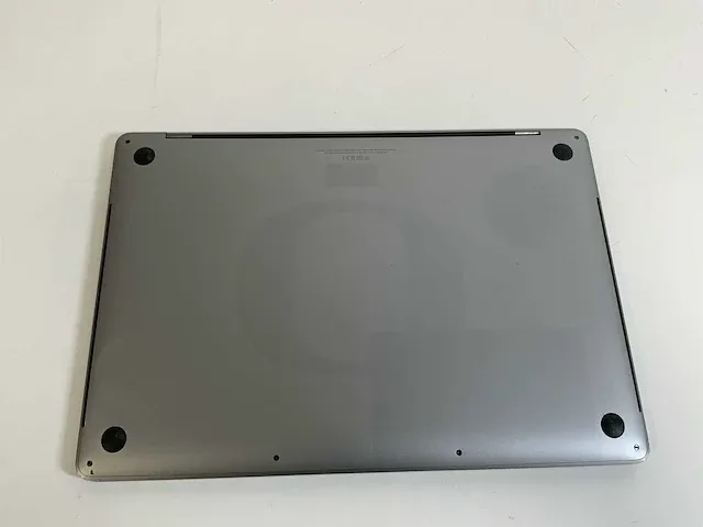 Apple macbook pro 15.4', core(tm) i7 9th gen, 32 gb ram, 251 gb nvme, amd radeon pro 555x 4 gb laptop - afbeelding 5 van  6