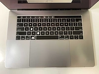Apple macbook pro 15.4”, core(tm) i7 9th gen, 32 gb ram, 251 gb nvme, amd radeon pro 555x 4 gb laptop - afbeelding 4 van  7