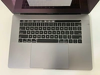 Apple macbook pro 15.4”, core(tm) i7 9th gen, 32 gb ram, 251 gb nvme, amd radeon rx pro 555x 4 gb laptop - afbeelding 4 van  8