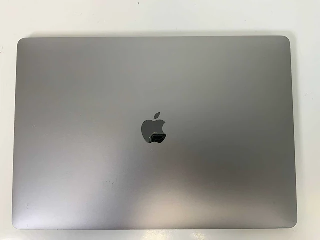 Apple macbook pro 15.4”, core(tm) i7 9th gen, 32 gb ram, 251 gb nvme, amd radeon rx pro 555x 4 gb laptop - afbeelding 5 van  8