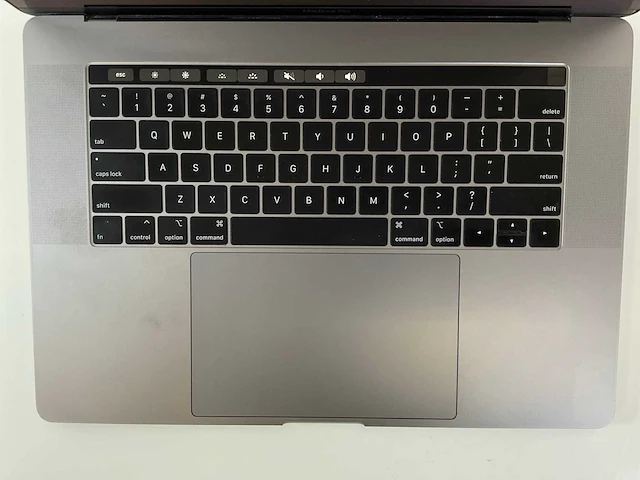 Apple macbook pro 15,4”, core(tm) i7 9th gen, 32 gb ram, 256 gb nvme laptop - afbeelding 4 van  7