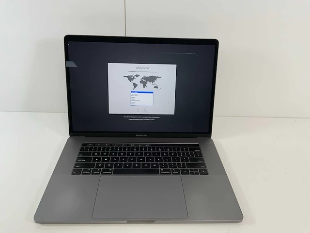 Apple macbook pro 15.4", core(tm) i7 9th gen, 32 gb ram, 500 gb nvme, amd radeon pro 560x 4 gb laptop - afbeelding 1 van  7
