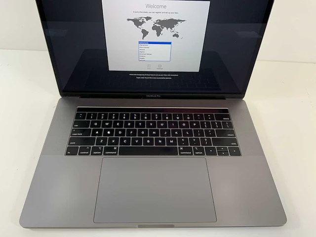 Apple macbook pro 15.4", core(tm) i7 9th gen, 32 gb ram, 500 gb nvme, amd radeon pro 560x 4 gb laptop - afbeelding 4 van  7