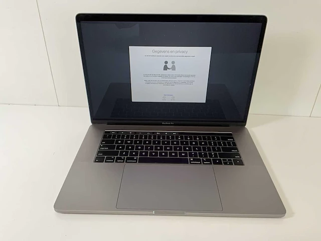 Apple macbook pro 15.4”, core(tm) i9 8th gen, 16 gb ram, 1 tb nvme, amd radeon rx pro 560x 4 gb laptop - afbeelding 1 van  7