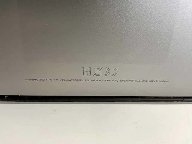 Apple macbook pro 15.4”, core(tm) i9 8th gen, 16 gb ram, 500 gb nvme, amd radeon rx pro 560x 4 gb laptop - afbeelding 7 van  8