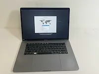 Apple macbook pro 15.4", core(tm) i9 8th gen, 32 gb ram, 500 gb nvme, amd radeon pro 560x 4 gb laptop