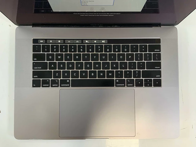 Apple macbook pro 15.4", core(tm) i9 9e generatie, 16 gb ram, 500 gb nvme, amd radeon rx pro 560x 4 gb laptop - afbeelding 4 van  7