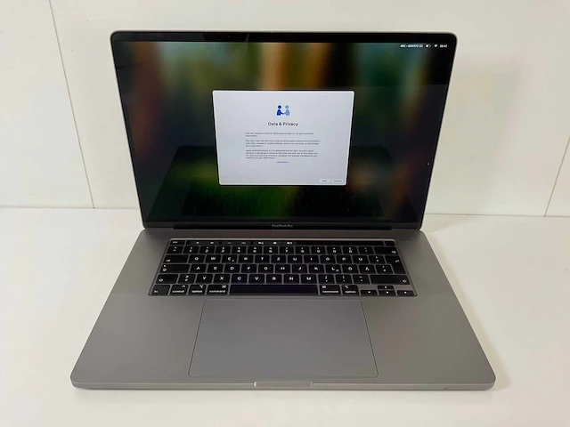 Apple macbook pro 15.4”, core(tm) i9 9th gen, 16 gb ram, 1 tb nvme, amd radeon pro 5500ma 4 gb laptop - afbeelding 1 van  7