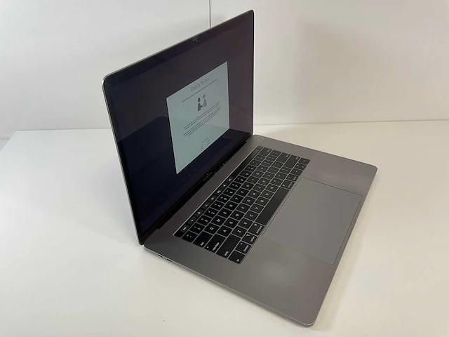 Apple macbook pro 15,4”, core(tm) i9 9th gen, 16 gb ram, 500 gb nvme, amd radeon pro 560x 4 gb laptop - afbeelding 2 van  7