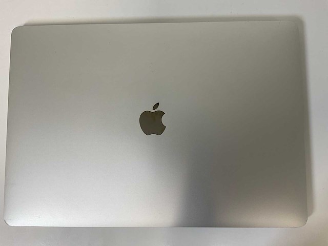Apple macbook pro 15.4”, hexacore i7, 16 gb ram, 512 gb ssd, amd radeon pro 560x 4 gb laptop - afbeelding 5 van  7
