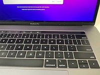 Apple macbook pro 15,4", hexacore i9, 16 gb ram, 1 tb ssd, amd radeon pro 560 x 4 gb laptop - afbeelding 5 van  8