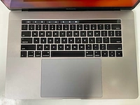 Apple macbook pro 15.4”, quadcore i7, 16 gb ram, 1 tb ssd, amd radeon pro 560 4 gb laptop - afbeelding 4 van  7