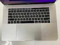 Apple macbook pro 15.4”, quadcore i7, 16 gb ram, 256 gb ssd, amd radeon pro 555 2 gb laptop - afbeelding 4 van  7