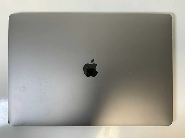 Apple macbook pro 15,4", quadcore i7, 16 gb ram, 512 gb ssd, amd radeon pro 455 2 gb laptop - afbeelding 5 van  8