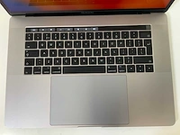 Apple macbook pro 15.4”, quadcore i7, 16 gb ram, 512 gb ssd, amd radeon pro 560 4gb laptop - afbeelding 4 van  8