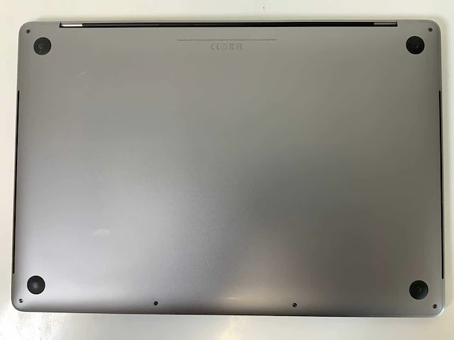 Apple macbook pro 15.4”, quadcore i7, 16 gb ram, 512 gb ssd, amd radeon pro 560 4gb laptop - afbeelding 6 van  8