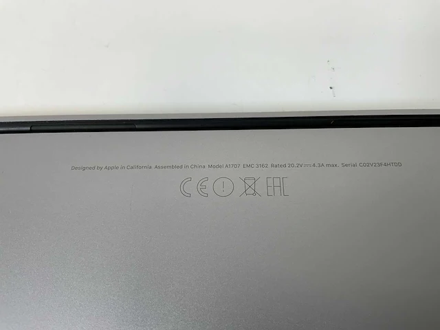 Apple macbook pro 15.4”, quadcore i7, 16 gb ram, 512 gb ssd, amd radeon pro 560 4gb laptop - afbeelding 7 van  8