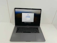 Apple macbook pro 15.4", xexa core(tm) i7, 32 gb ram, 251 gb ssd, amd radeon pro 555x 4 gb laptop - afbeelding 1 van  7