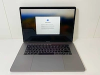 Apple macbook pro 15.5”, hexcore i7, 16 gb ram, 512 gb ssd, amd radeon pro 555x 4gb laptop - afbeelding 1 van  7