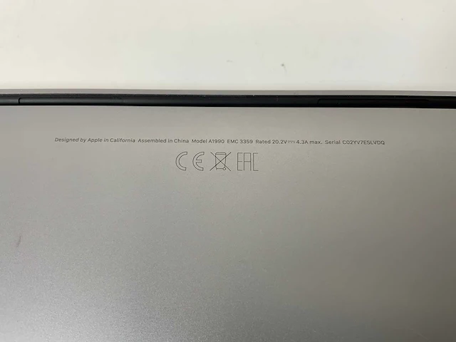 Apple macbook pro 15.5”, hexcore i7, 16 gb ram, 512 gb ssd, amd radeon pro 555x 4gb laptop - afbeelding 7 van  7