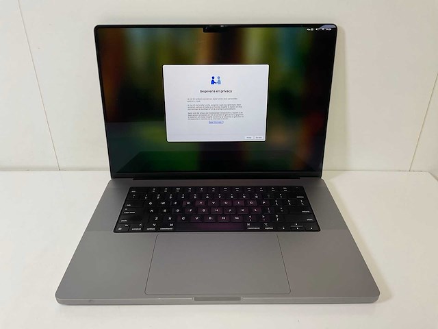 Apple macbook pro 16”, apple m1 po, 32 gb ram, 500 gb nvme laptop - afbeelding 1 van  7