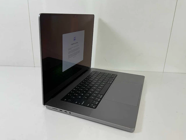 Apple macbook pro 16”, apple m1 pro, 16 gb ram, 500 gb nvme laptop - afbeelding 2 van  7