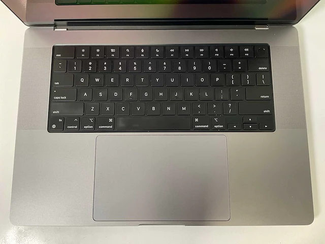 Apple macbook pro 16”, apple m1 pro, 16 gb ram, 512 gb ssd laptop - afbeelding 4 van  7