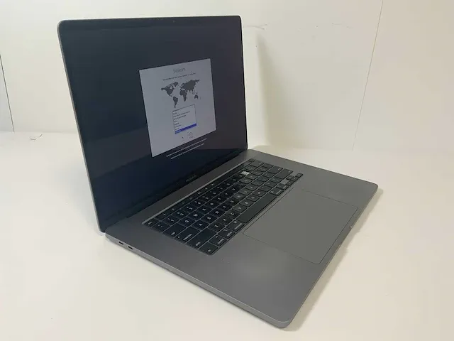 Apple macbook pro 16”, core(tm) i7 9th gen, 16 gb ram, 500 gb nvme, amd radeon pro 5500m 4 gb laptop - afbeelding 2 van  6