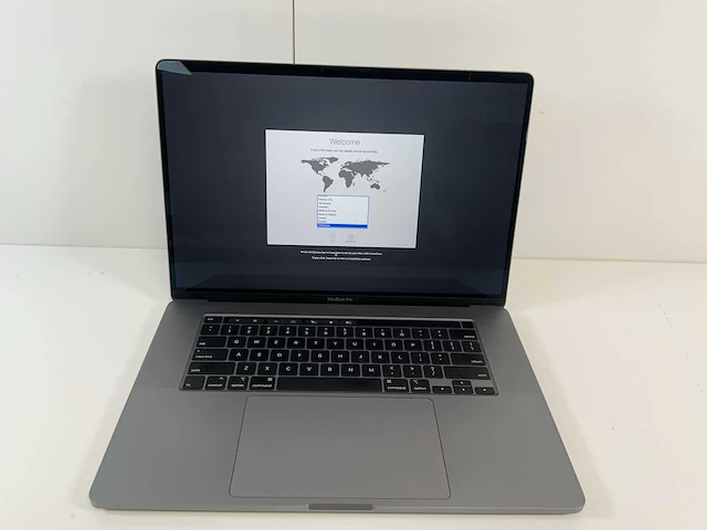 Apple macbook pro 16", core(tm) i7 9th gen, 16 gb ram, 500 gb nvme, amd radeon pro 5500m 4 gb laptop - afbeelding 1 van  7