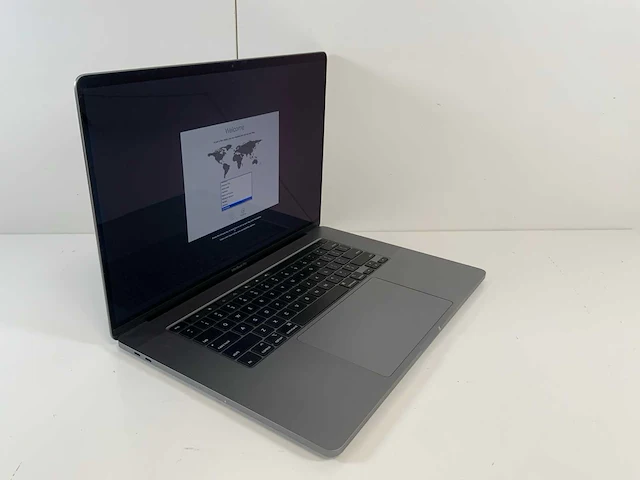 Apple macbook pro 16", core(tm) i7 9th gen, 16 gb ram, 500 gb nvme, amd radeon pro 5500m 4 gb laptop - afbeelding 2 van  7