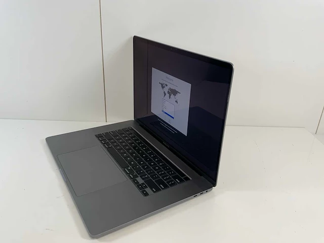 Apple macbook pro 16", core(tm) i7 9th gen, 16 gb ram, 500 gb nvme, amd radeon pro 5500m 4 gb laptop - afbeelding 3 van  7