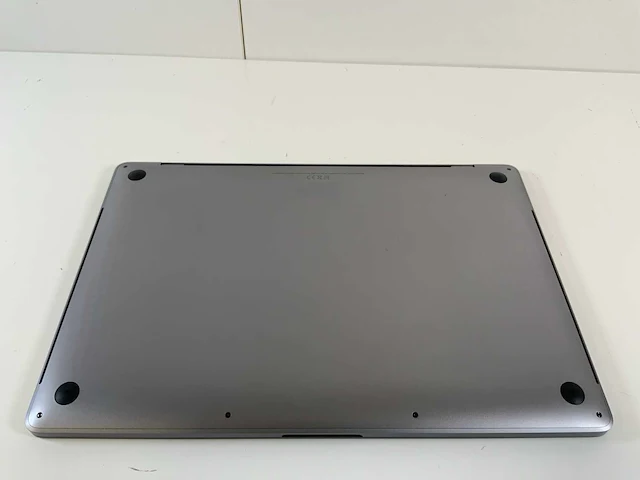Apple macbook pro 16", core(tm) i7 9th gen, 16 gb ram, 500 gb nvme, amd radeon pro 5500m 4 gb laptop - afbeelding 6 van  7