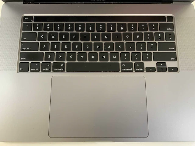Apple macbook pro 16", core(tm) i7 9th gen, 16 gb ram, 500 gb nvme, amd radeon rx 5500m 4 gb laptop - afbeelding 4 van  7